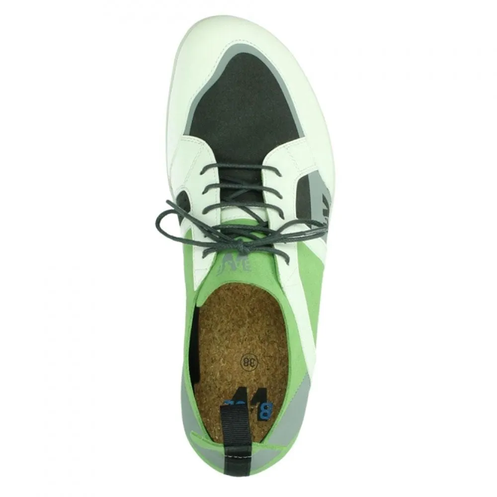 Base Sneaker