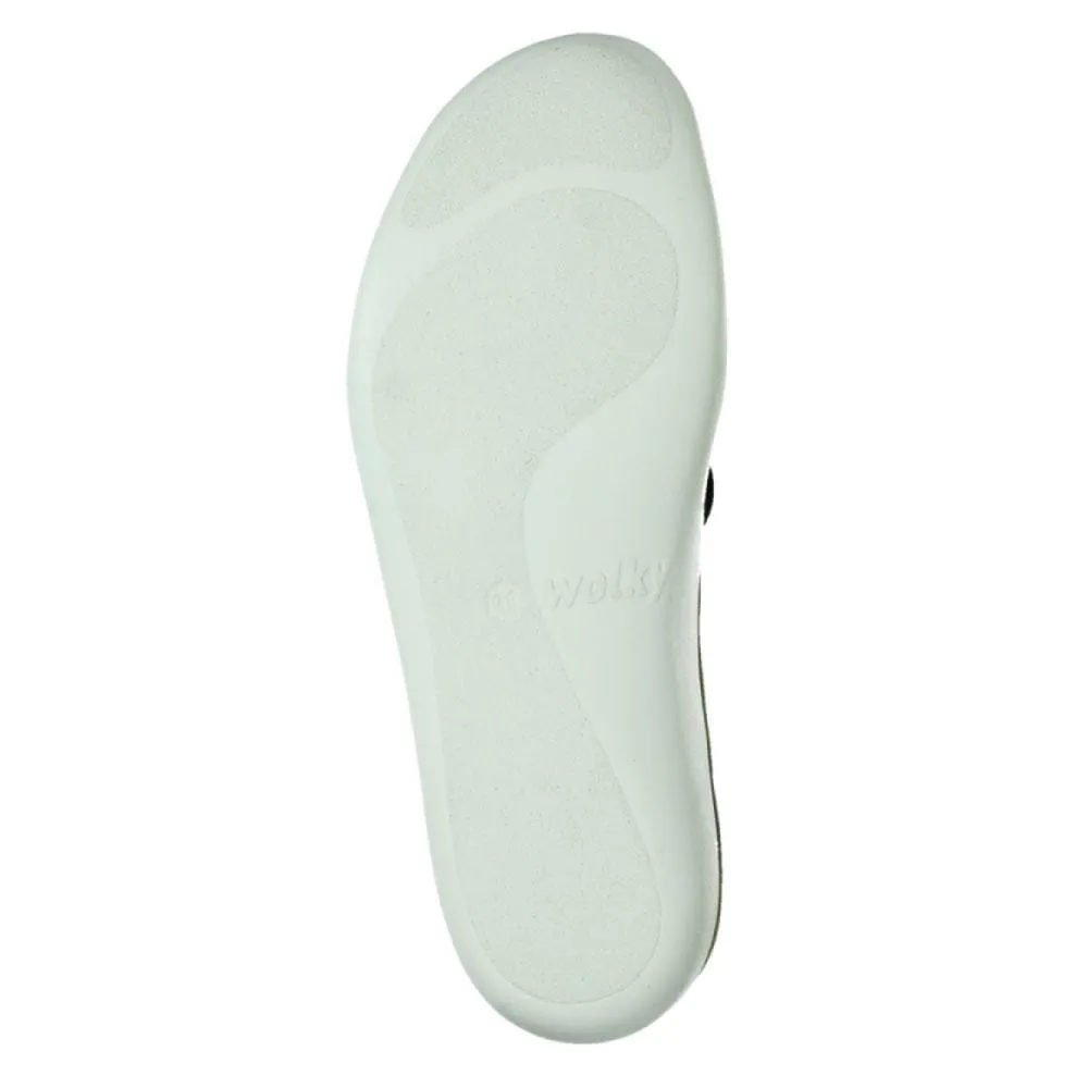 Base Sneaker