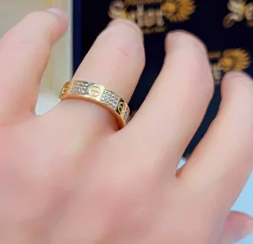 Lovely ring with stones WR370