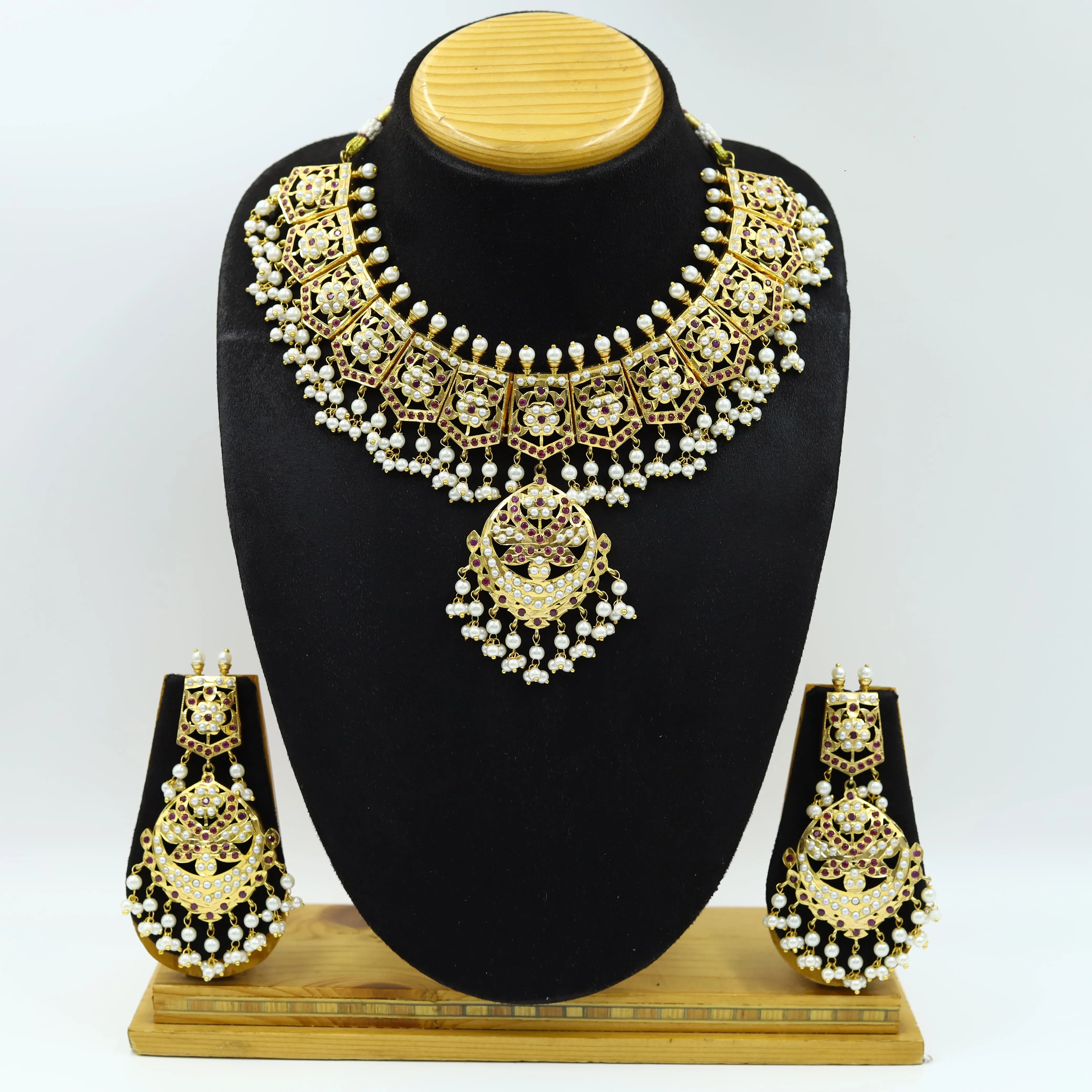 Round Neck Jadau Necklace Set 7775-65