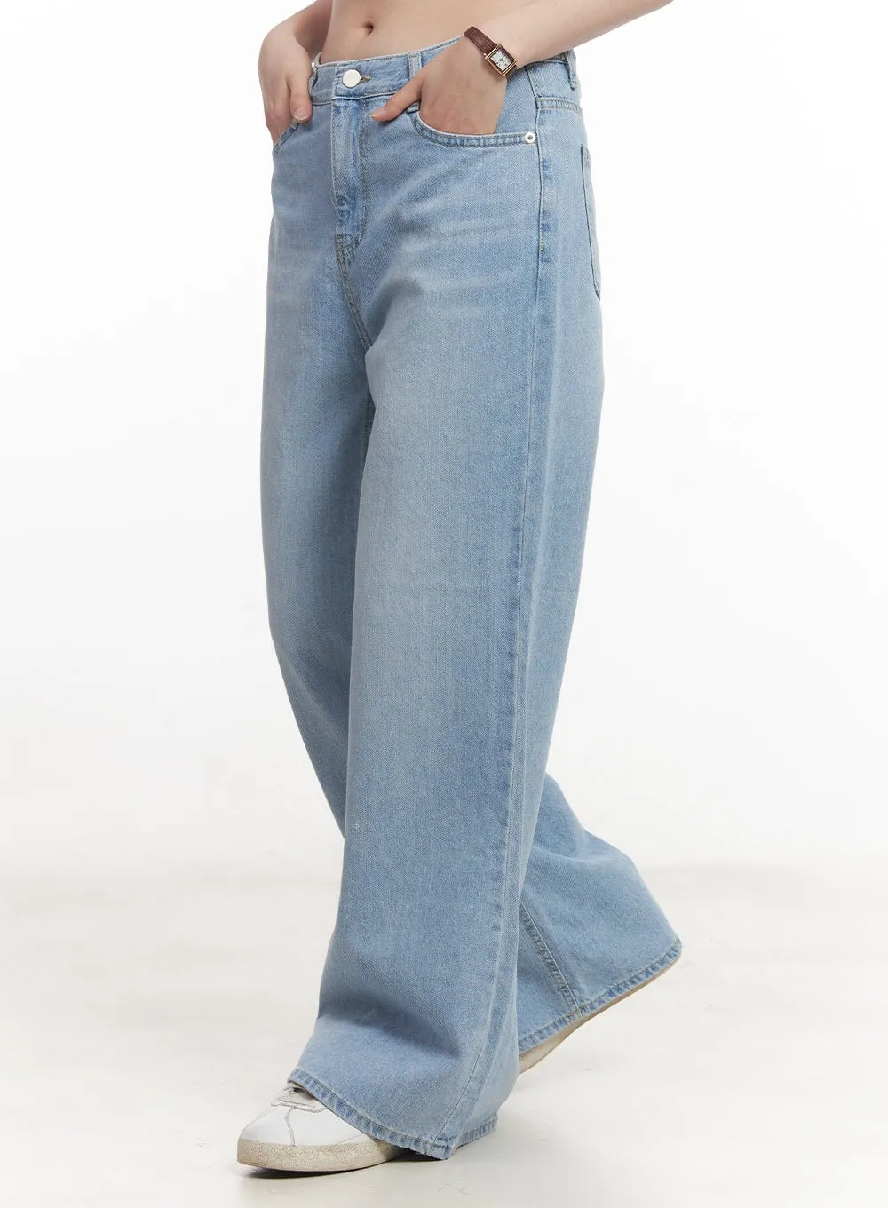 Sona Wide-Leg Jeans CA501