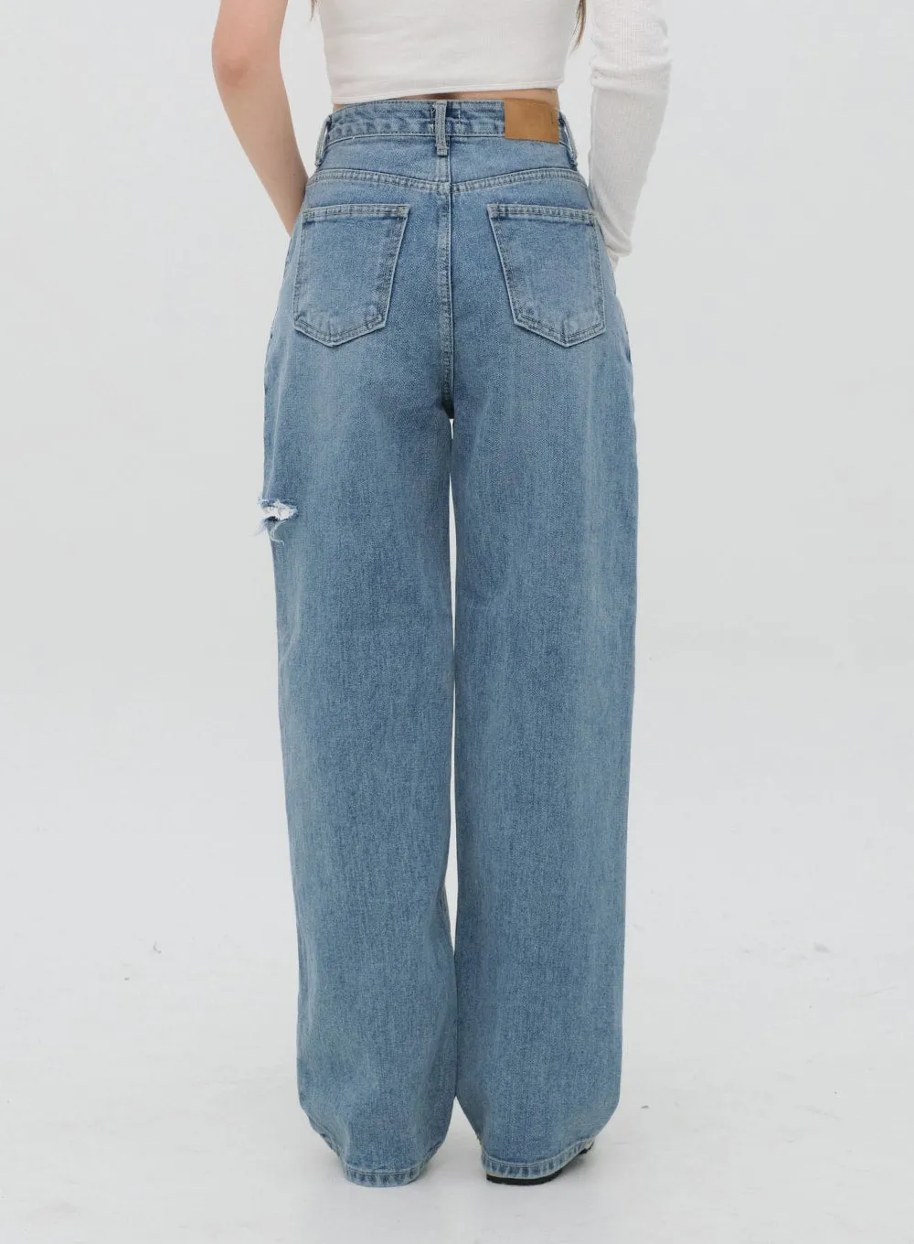 Torn Wide Leg Jeans C1002