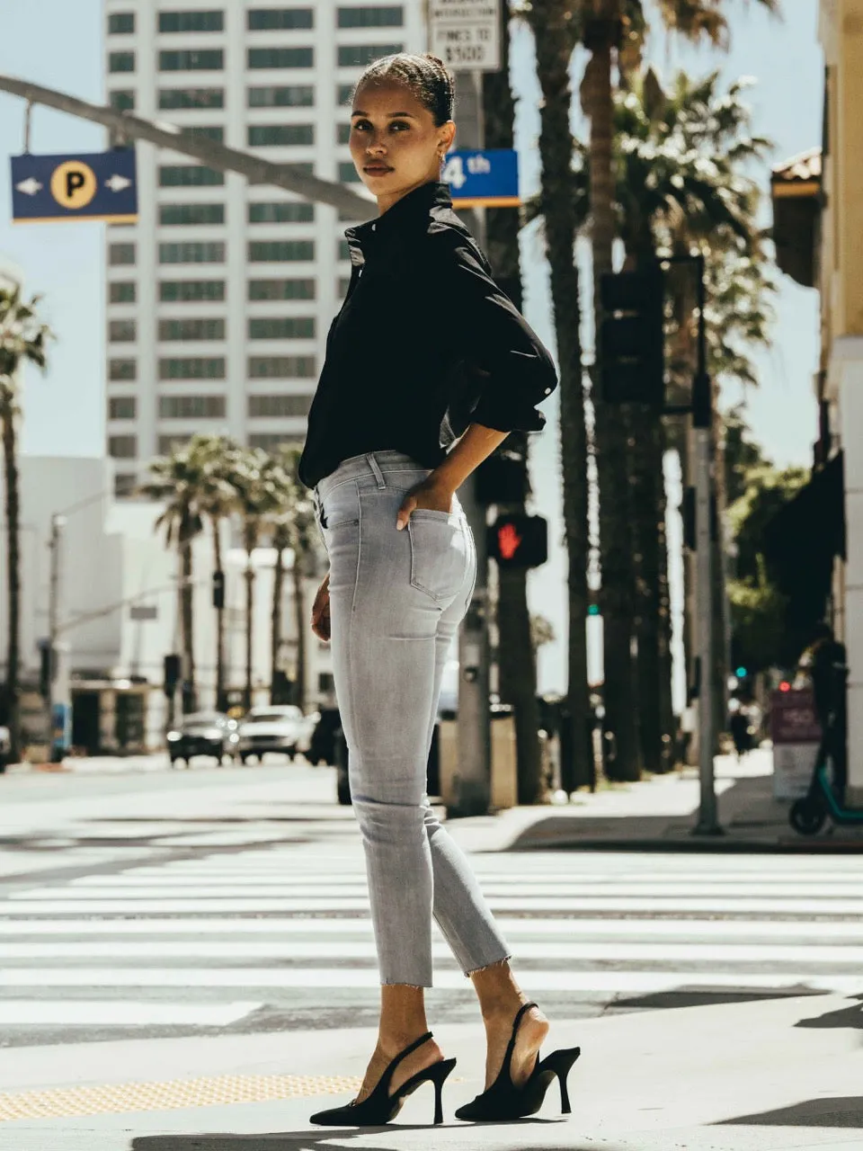 Twisted Seam Skinny Crop w/Raw Hem in Dust